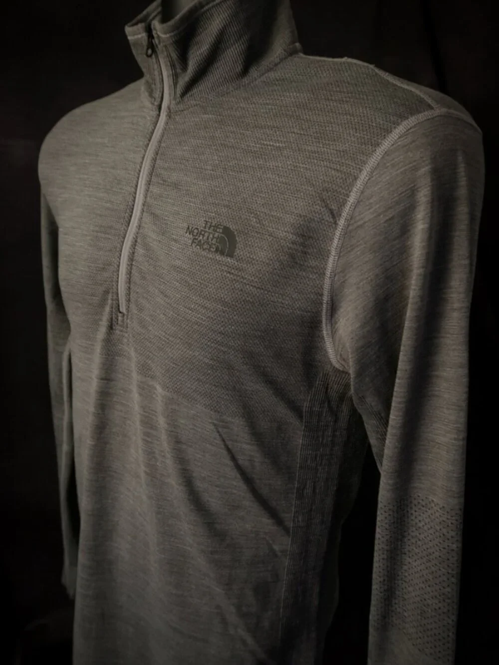 The North Face Gray Stretch Performance Qtr Zip (S) OMG!! 😎